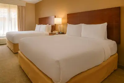 Image de 2 Great Units, Free Parking, Short Drive to Universal Resorts & I-Drive Nascar!