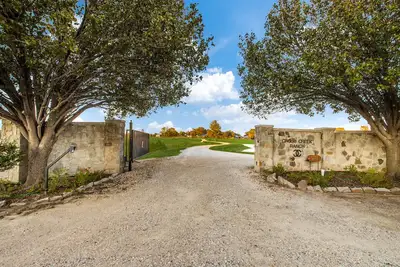 Image de Luxury Ranch Retreat on 100+ Acres Near Dallas w/ Pool & Lake Access