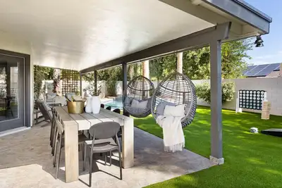 Image de *New* Lux 5 Bedroom Spanish Villa w/ Heated Pool