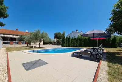 Image de House 333\/761 (Istria - Pavičini), 2000m from the beach