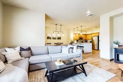 Image de Pet-Friendly Luxury, Bright Interior, On Golf Course! Gas Grill & Hot Tub