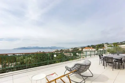 Appartement penthouse d’exception centre Cannes avec vue mer, piscine