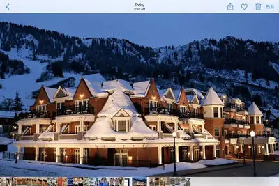 Image de Aspen Mountain Residence 3 bed 3 bath limited availability 2026