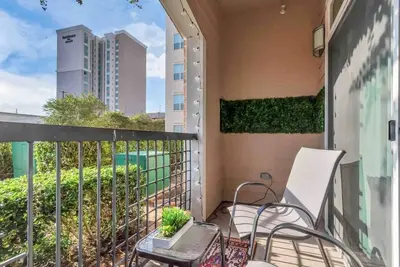 Image de 🚨Nice 2 bed 2 bath apt near Nrg & Med Center 🚨