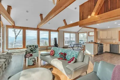 Image de Stunning Mountain Retreat in Campton, Perfect for Skiing and Year-Round Fun by RedAwning
