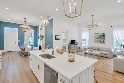 Image de Beautiful Totally Renovated Historic Home in Marigny Triangle, Crtyard, 3blk Fq