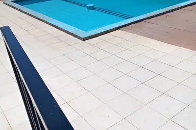 Image de 3bedroom apartment unit with a pool