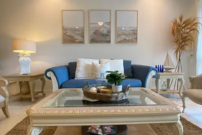 Image de Relax in Stylish Beach Condo in Los Sueños!