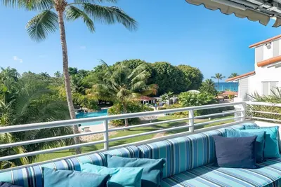 Lovely 2 Bedroom Apartment With Views Over The Pool & The Beach Just Steps Away