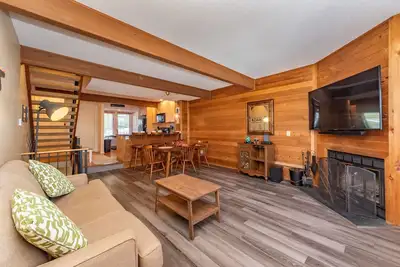 Image de New! Juno's Place: Lake Access, Townhouse, Ski In/Ski Out!