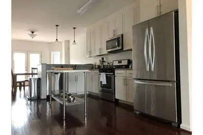 Image de 3 Amazing Bedrooms in Newly Restored Row House