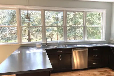 Image de Cheerful Spacious 4 bd Home Walks to Purdue, Sports, and Golf, & Game Arcade!