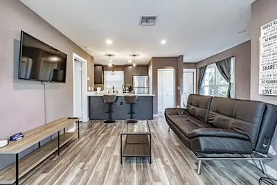 Image de Adorable 1-bedroom home w/ Full Kitchen & Parking - Sleeps 4