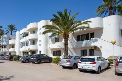 Image de Agréable appartement pour 4 personnes avec climatisation, Wifi, Tv et parking