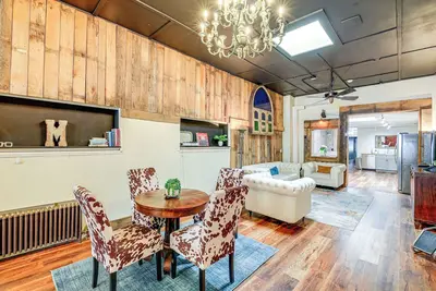 Image de Walkable Townhome: 'M on Main' in Wytheville