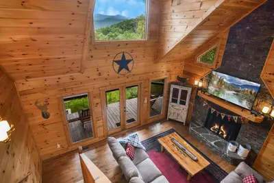 Image de Stunning Blue Ridge Cabin, Mountain Views, Game Room, Experienced Host