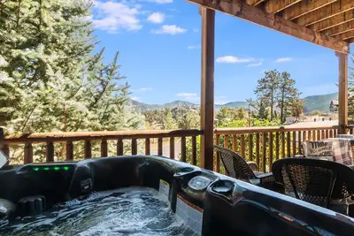 Image de Ogallala Peak w/ Hot Tub and A/C at Mary's Lake!