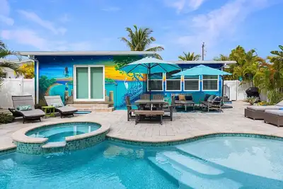 Image de Blue Bayou | Family fun pool home with hot tub, canalfront with a dock!