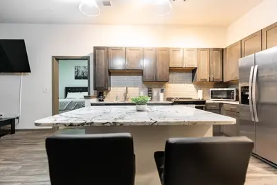 Image de Luxury 1 Bedroom Apartment Downtown