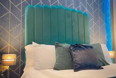 Image de Appartement-Salle de bain privée séparée-Vue sur Rue