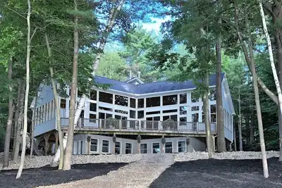 Image de Direct Lakefront 3-Unit: Hot Tub~Fire Pit~Dock
