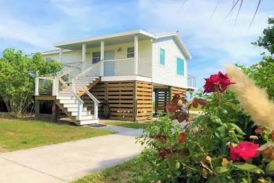 Image de SurfShack OceanFront House@Folly Walk to Bars&Rest