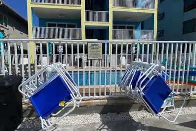 Image de Sunset from your Balcony! Beachfront, 2/2, Heated Pool, Unit 405, Irb