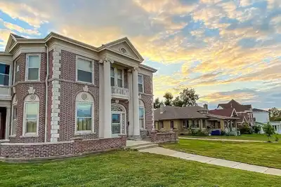 Image de Stay In The Center of It All at Parker's Place