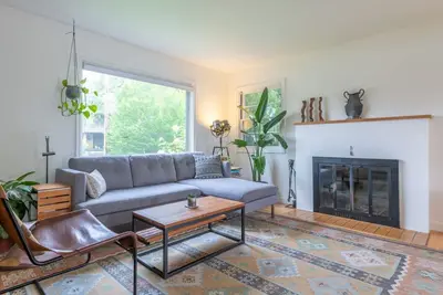 Image de Modern 4-bdrm Cape Cod House, Popular Ne Portland