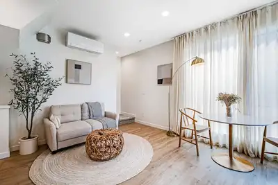 Image de Sleek Townhome W/ Private Rooftop Deck & Incredible Views in Capitol Hill