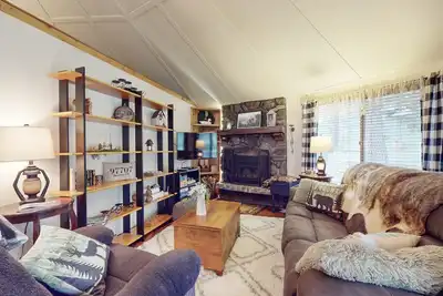 Image de Updated Home with Free WiFi  & Furnished Patio