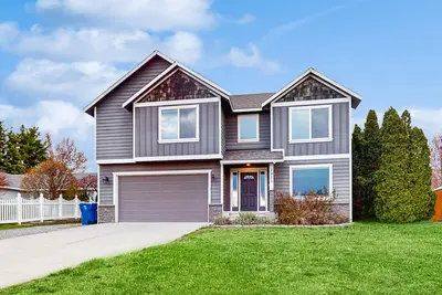 Image de Dog-friendly home with a private pool & hot tub - close to outdoor recreation
