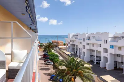 Image de Confortable appartement pour 4 personnes avec climatisation, Wifi, Tv, terrasse et parking