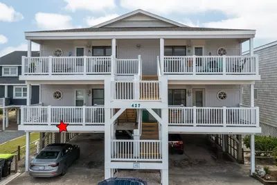 Image de \"Waters Edge 427-C\" - Oceanfront Condo w/ Community Pool, 2 Bedrooms / 2 Bathrooms