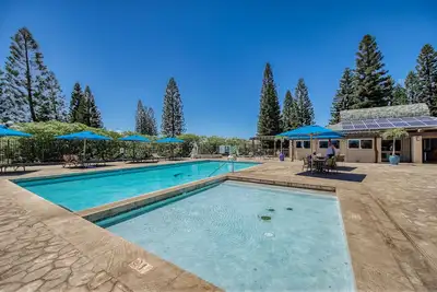 Image de Charming suite close to beach with amazing views, on-site pool & tennis