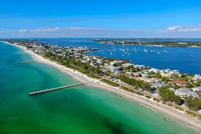 Image de Very Close To Img Academy, Beaches, Restaurants, Shopping and Grocery Stores.