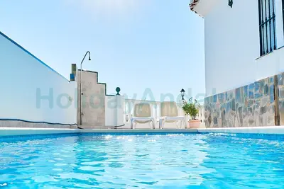 Image de Villa avec vue sur mer et montagnes, Piscine, Wi-Fi, A\/C, balcon et terrasse