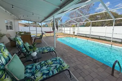 Image de Heated Pool! 2 Master Suites- 5 miles to Clearwater Beach!