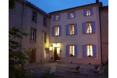 Image de L’Impasse du Temple - Superb Holiday 1 Br, beautiful gardens, salt water pool