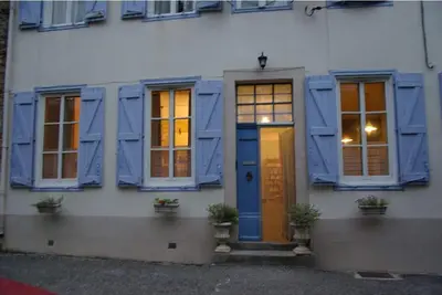 Image de L’Impasse du Temple - Superb Holiday 1 Br, beautiful gardens, salt water pool