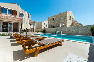 Image de Maison de vacances Privlaka pour 1 - 8 personnes avec 4 chambres à coucher - Maison de vacances