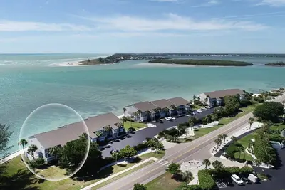 Image de Island Vibes at Boca Grande North #56- waterfront 2/2 condo in Boca Grande