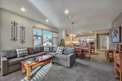 Image de 4Bd/4Ba Family Friendly Club, w/ Breakfast & Happy Hour plus access to Npoa Rec
