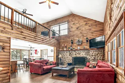 Image de Welcome To Camp Dakota, a secluded cabin on 5 acres in Old Forge