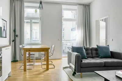 Image de Sunny Landstraße 2br w/ Elevator & Balcony, walk to Danube, by Blueground