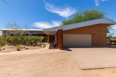 Image de Adventure & Serenity in Litchfield Park | Sleeps 8