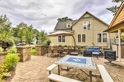 Image de Dog-Friendly Home w/ Balcony & Yard in Surgeon Bay