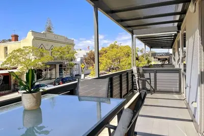 Image de This apartment is a 2 bedroom(s), 1. 5 bathrooms, located in Fremantle, Wa.