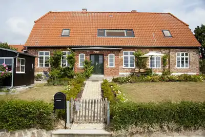 Image de Old schoolhouse Panorama apartment