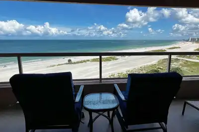 Image de Beautifully Remodeled luxurious Sand Key beach Condo with World Class Views